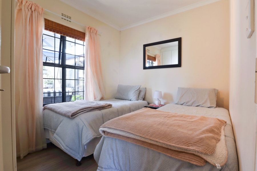 3 Bedroom Property for Sale in Sunningdale Western Cape